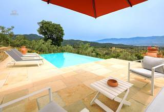 Thumbnail von kürzlich renoviertes Anwesen in traumhafter Lage mit Infinity-Pool