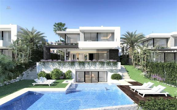 Villa For Sale in Estepona, Málaga