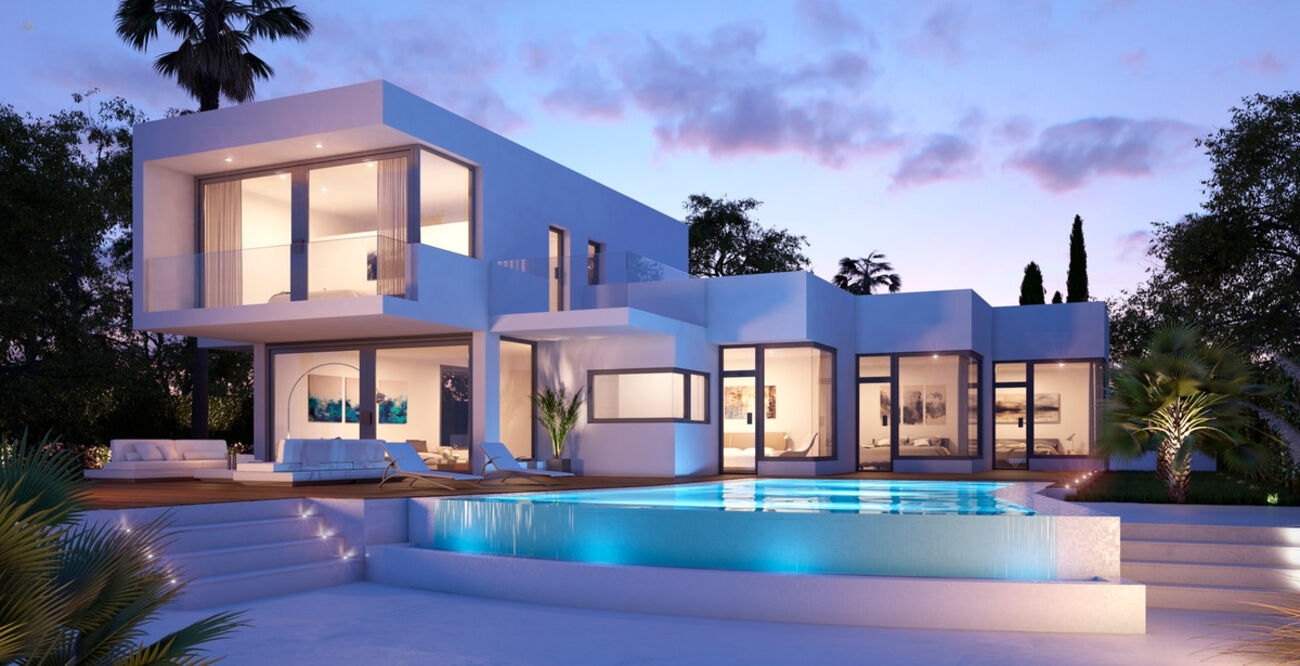 Villa For Sale in Estepona, Málaga