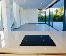 Thumbnail von Villa For Sale in Estepona, Málaga