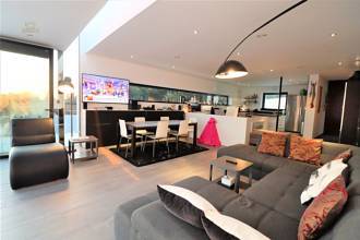 Thumbnail von Villa For Sale in Cabopino, Málaga