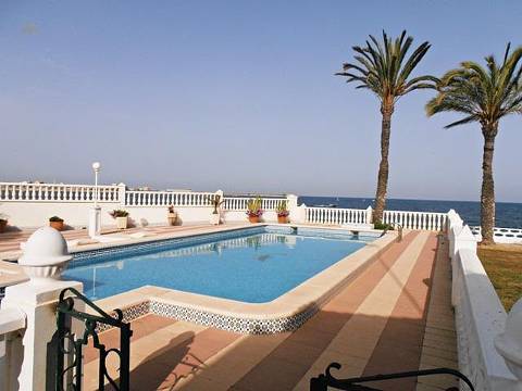 Villa For Sale in Torrevieja, Alicante 