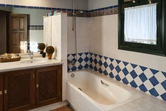 Thumbnail von Villa For Sale in Calahonda, Málaga