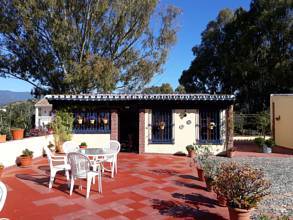 Thumbnail von Villa For Sale in Estepona, Málaga