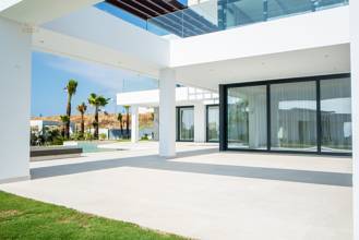 Thumbnail von Villa For Sale in Estepona, Málaga