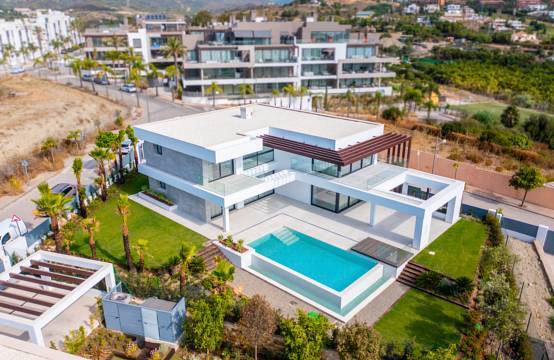 Villa For Sale in Marbella, Málaga