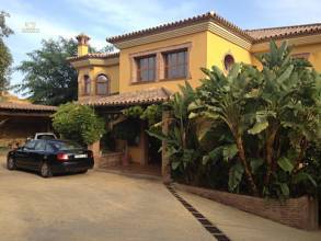 Thumbnail von Villa For Sale in Estepona, Málaga