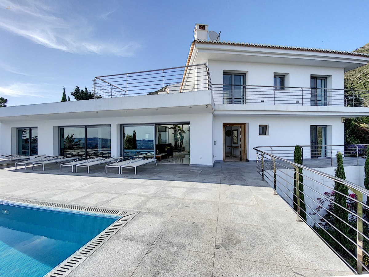 Villa For Sale in Mijas, Málaga
