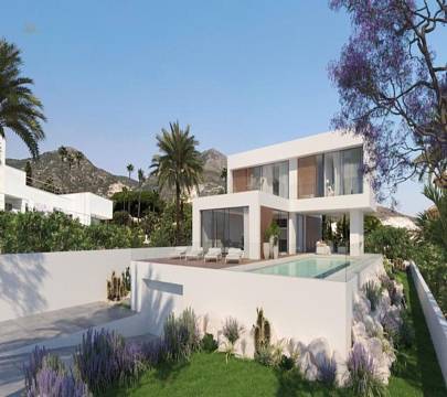 Villa For Sale in Benalmadena Pueblo, Málaga
