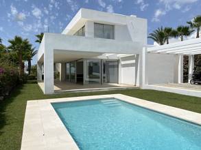 Thumbnail von Villa For Sale in Rio Real, Málaga