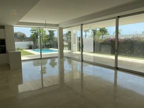 Thumbnail von Villa For Sale in Rio Real, Málaga