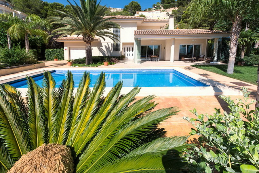 Villa For Sale in Altea la Vella, Alicante