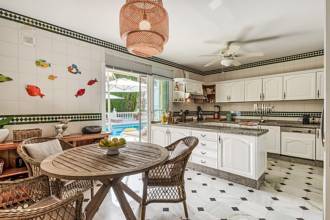 Thumbnail von Villa For Sale in Marbella, Málaga