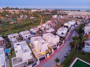 Thumbnail von Villa For Sale in Estepona, Málaga