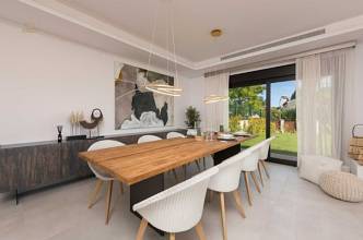 Thumbnail von Villa For Sale in Guadalmina Baja, Málaga