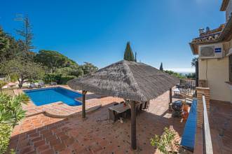 Thumbnail von Villa For Sale in Estepona, Málaga