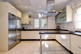 Thumbnail von Villa For Sale in Calahonda, Málaga