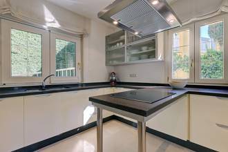 Thumbnail von Villa For Sale in Calahonda, Málaga