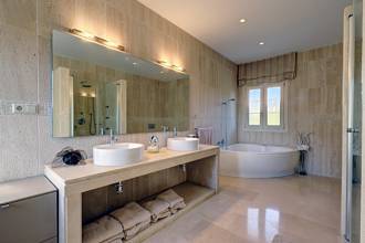 Thumbnail von Villa For Sale in Calahonda, Málaga