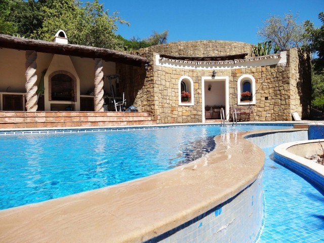 Villa For Sale in Gaucin, Málaga