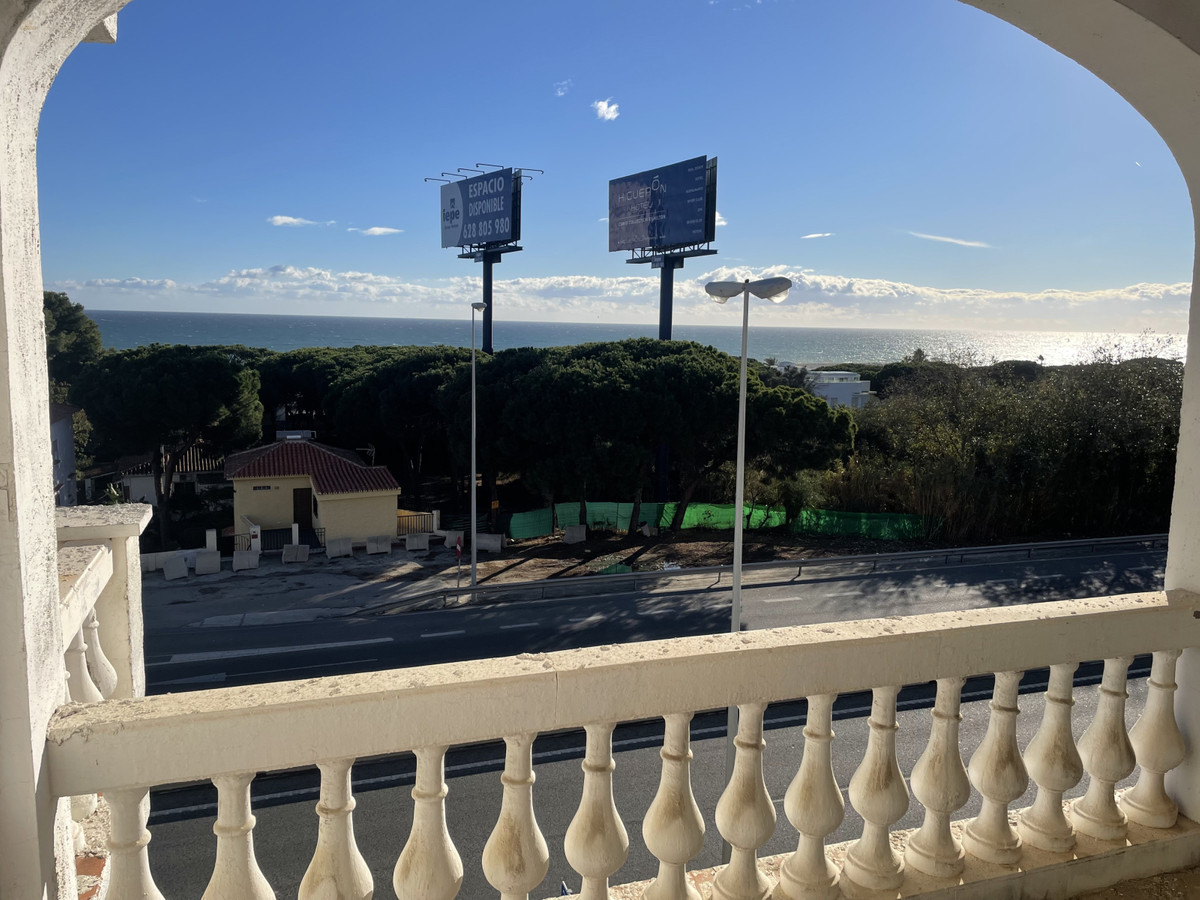 Cabopino Commercial Property ES131562