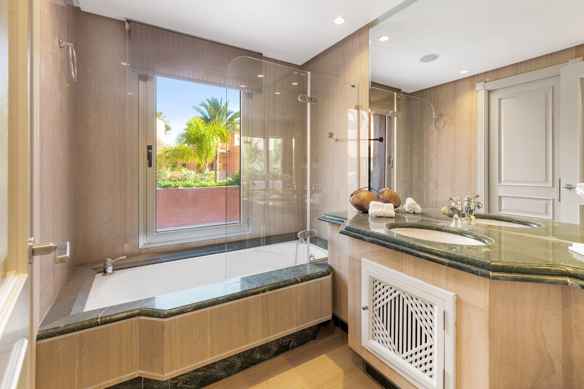 Reserva de Marbella Apartment ES130998