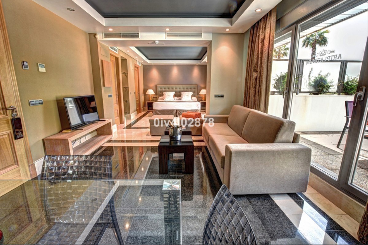 Torrequebrada Commercial Property ES125115