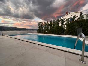 Thumbnail von Hochwertige Luxusvilla mit Swimmingpool mit Panorama-Meerblick, Insel Ciovo, Dalmatien