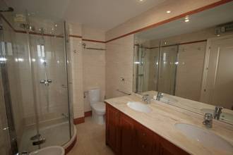 Thumbnail von Villa For Sale in Sierrezuela, Málaga