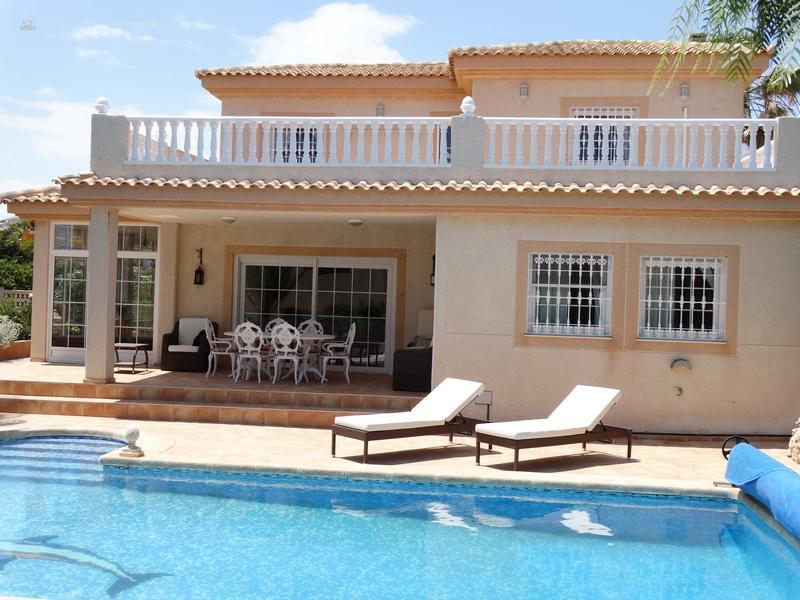 Villa For Sale in Torrevieja, Alicante