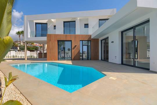 Villa For Sale in Calpe, Alicante 