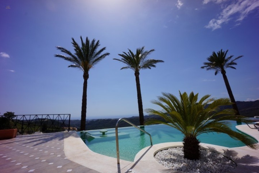 Luxus-Villa in Benahavis R2830457