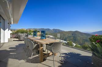 Thumbnail von Villa For Sale in La Mairena, Málaga