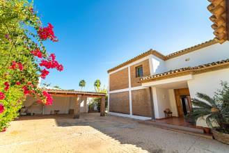 Thumbnail von Villa For Sale in El Paraiso, Málaga