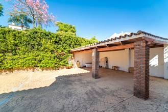 Thumbnail von Villa For Sale in El Paraiso, Málaga