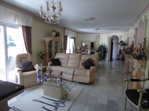 Thumbnail von Villa For Sale in Elviria, Málaga