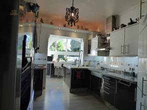 Thumbnail von Villa For Sale in Elviria, Málaga