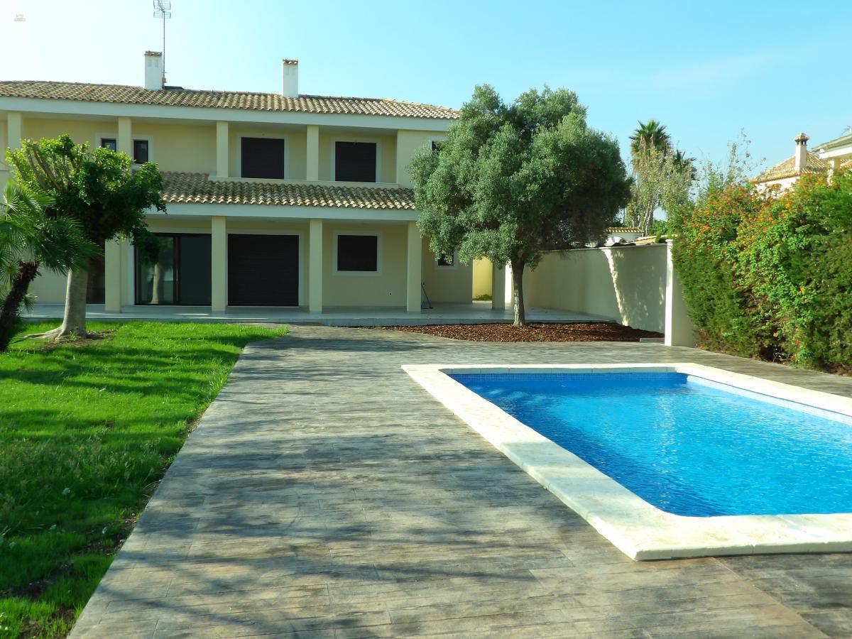 Villa For Sale in Torrevieja, Alicante