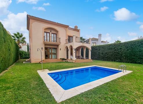 Villa For Sale in Estepona, Málaga