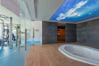 Thumbnail von Villa For Sale in Nueva Andalucia, Málaga