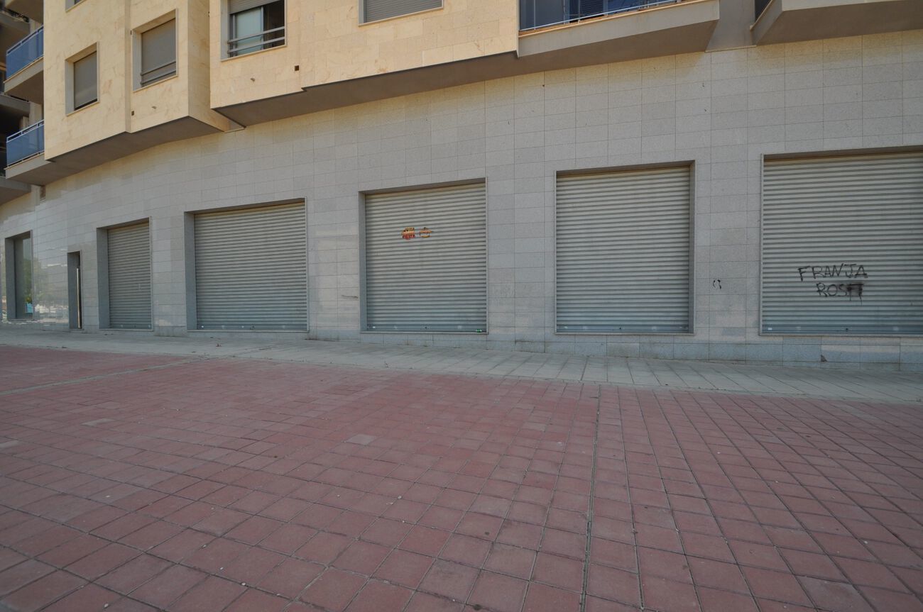 Commercial Property For Sale in Elda, Alicante