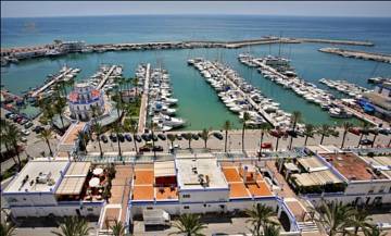 Thumbnail von Apartment For Sale in Estepona, Málaga