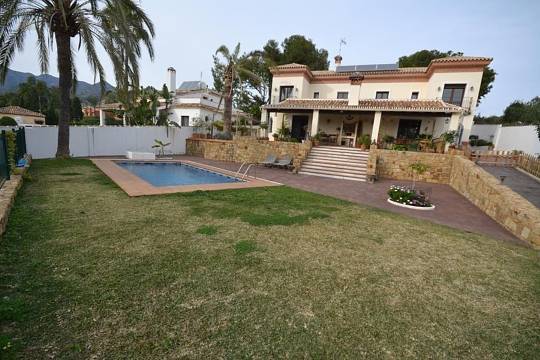 Luxus-Villa in Marbella R2865947