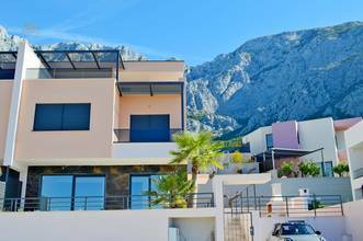 Thumbnail von Moderne Neubau-Doppelhaushälften mit Pool und Meerblick