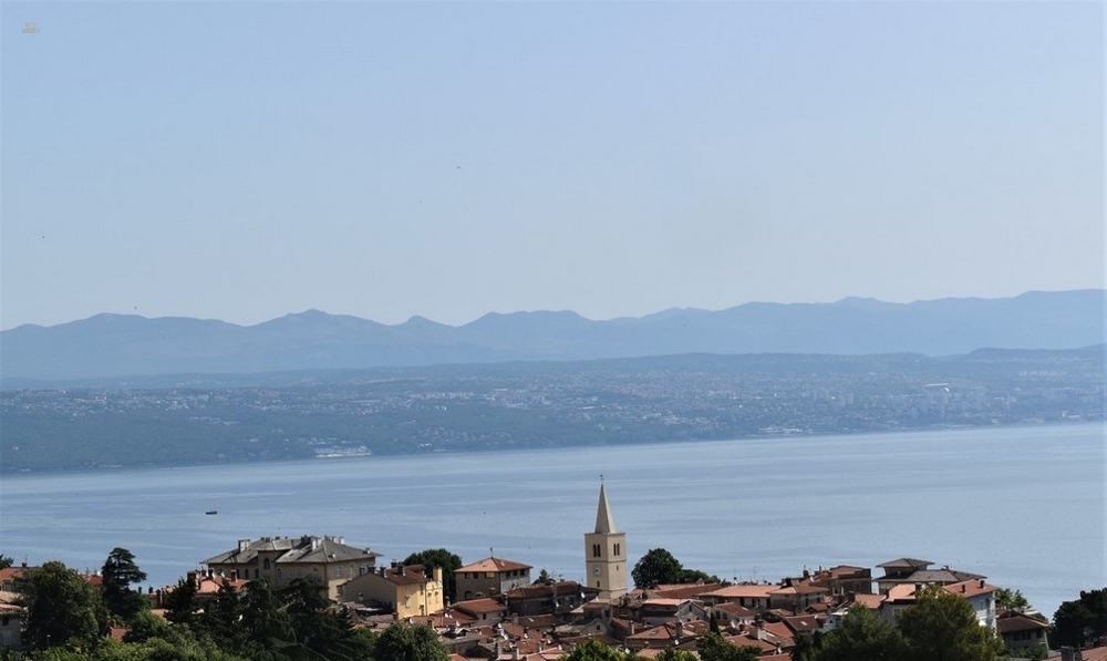 Maisonettewohnung mit Panorama-Meerblick