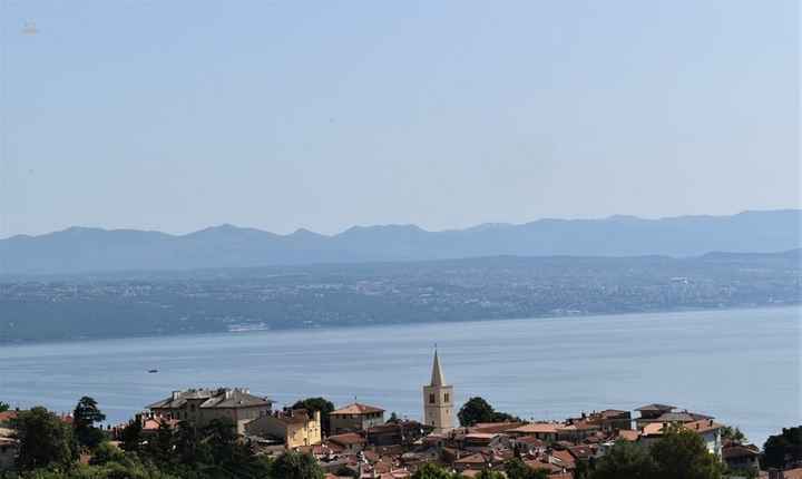 Maisonettewohnung mit Panorama-Meerblick