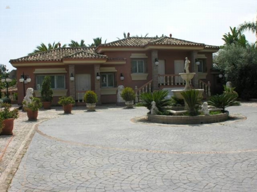 Luxus-Villa in Nagüeles R83058