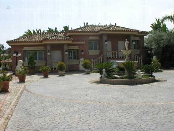 Luxus-Villa in Nagüeles R83058 