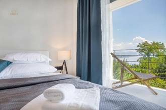 Thumbnail von Moderne Villa mit Pool und Panorama-Meerblick