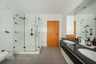 Thumbnail von Vollsaniertes Zinshaus mit 4 Einheiten und Rohdachboden, Nähe Sternwartepark